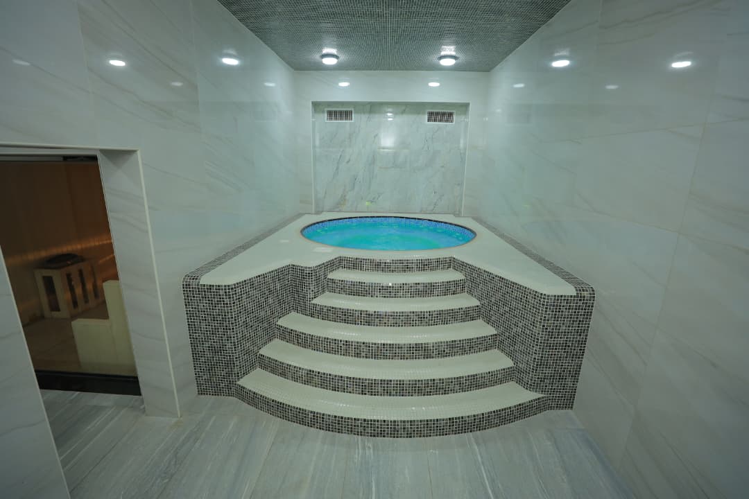 أجنحة ملكية