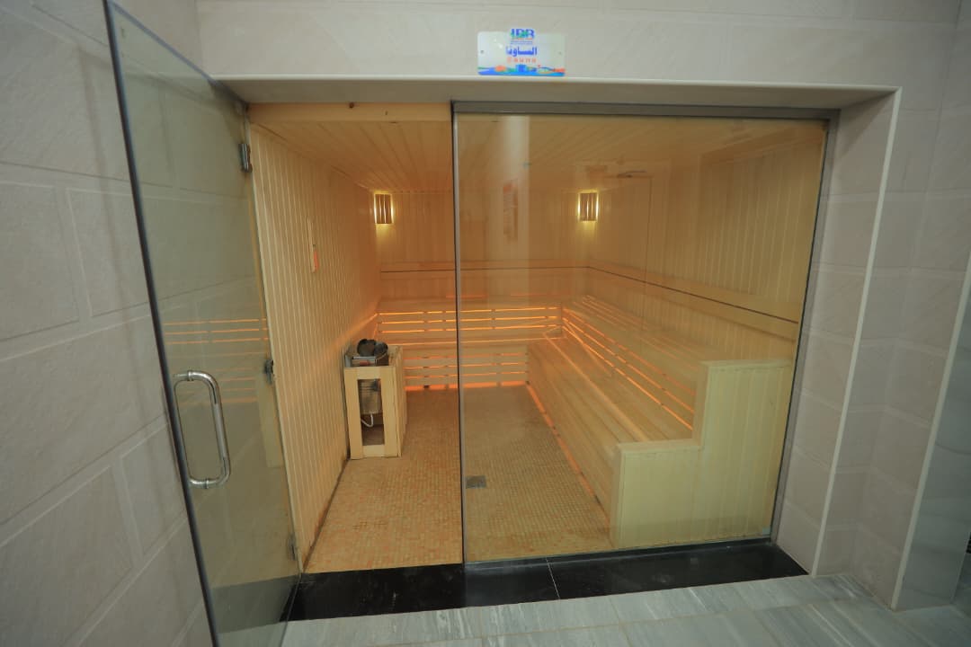 أجنحة ملكية