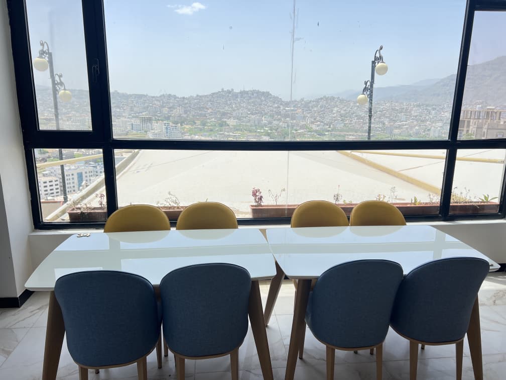 أجنحة ملكية