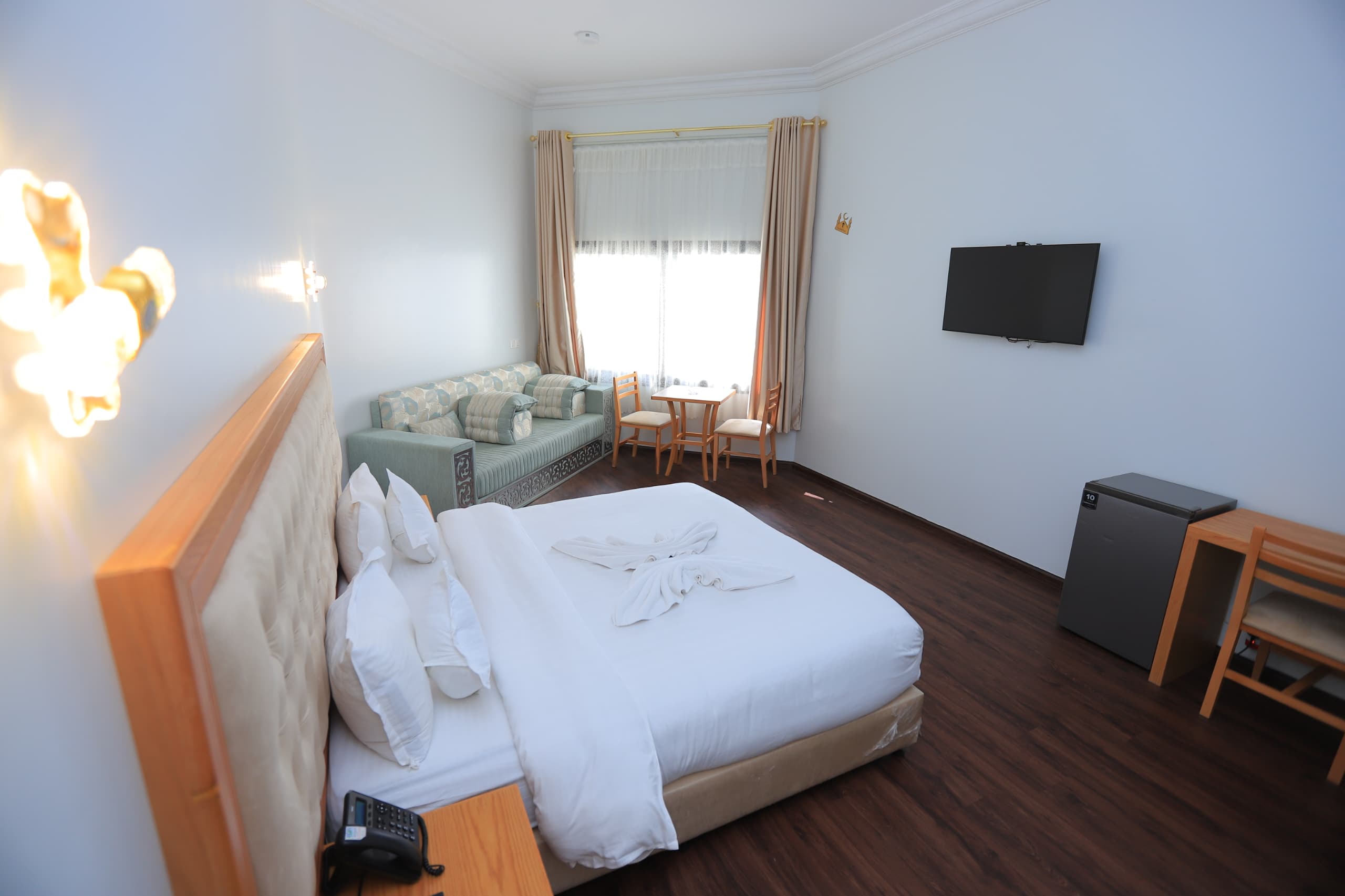 أجنحة ملكية