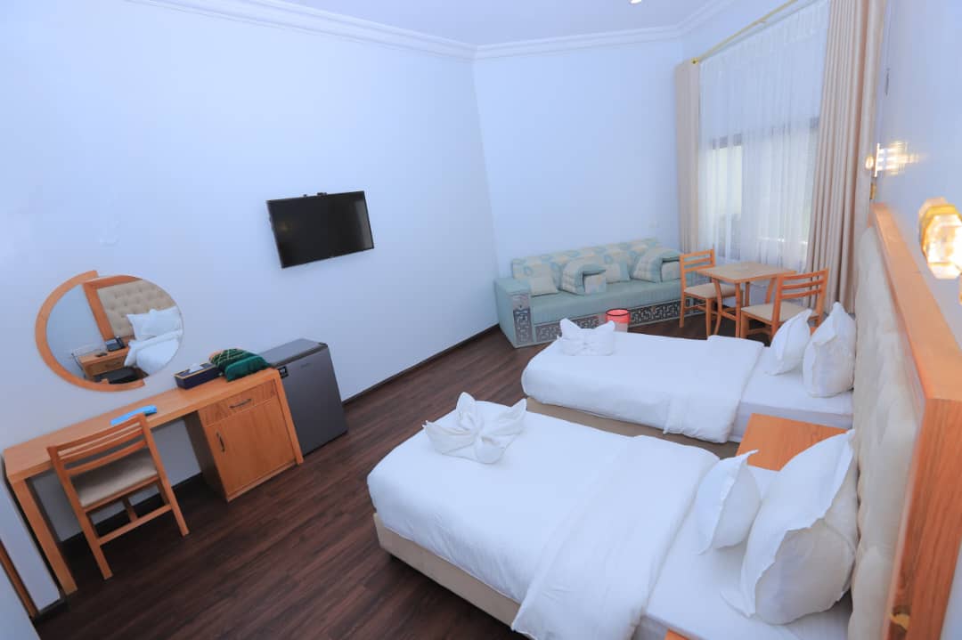 أجنحة ملكية