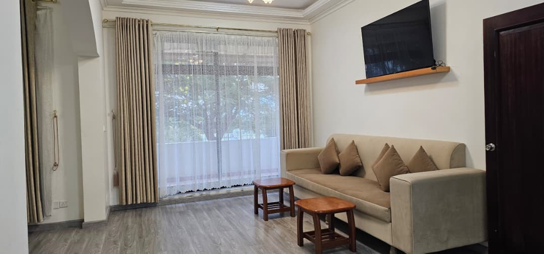 أجنحة ملكية